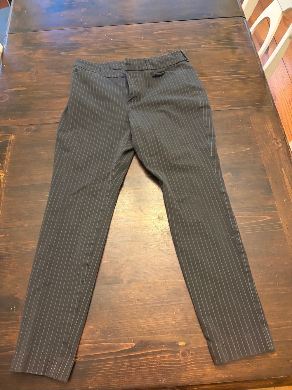 Old Navy Black Pinstripe Women's Pixie Skinny Pants